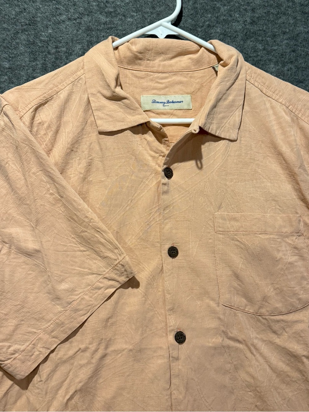 Tommy Bahama 100% Silk Shirt Mens M peach orange coral Button Up Beach Comfort